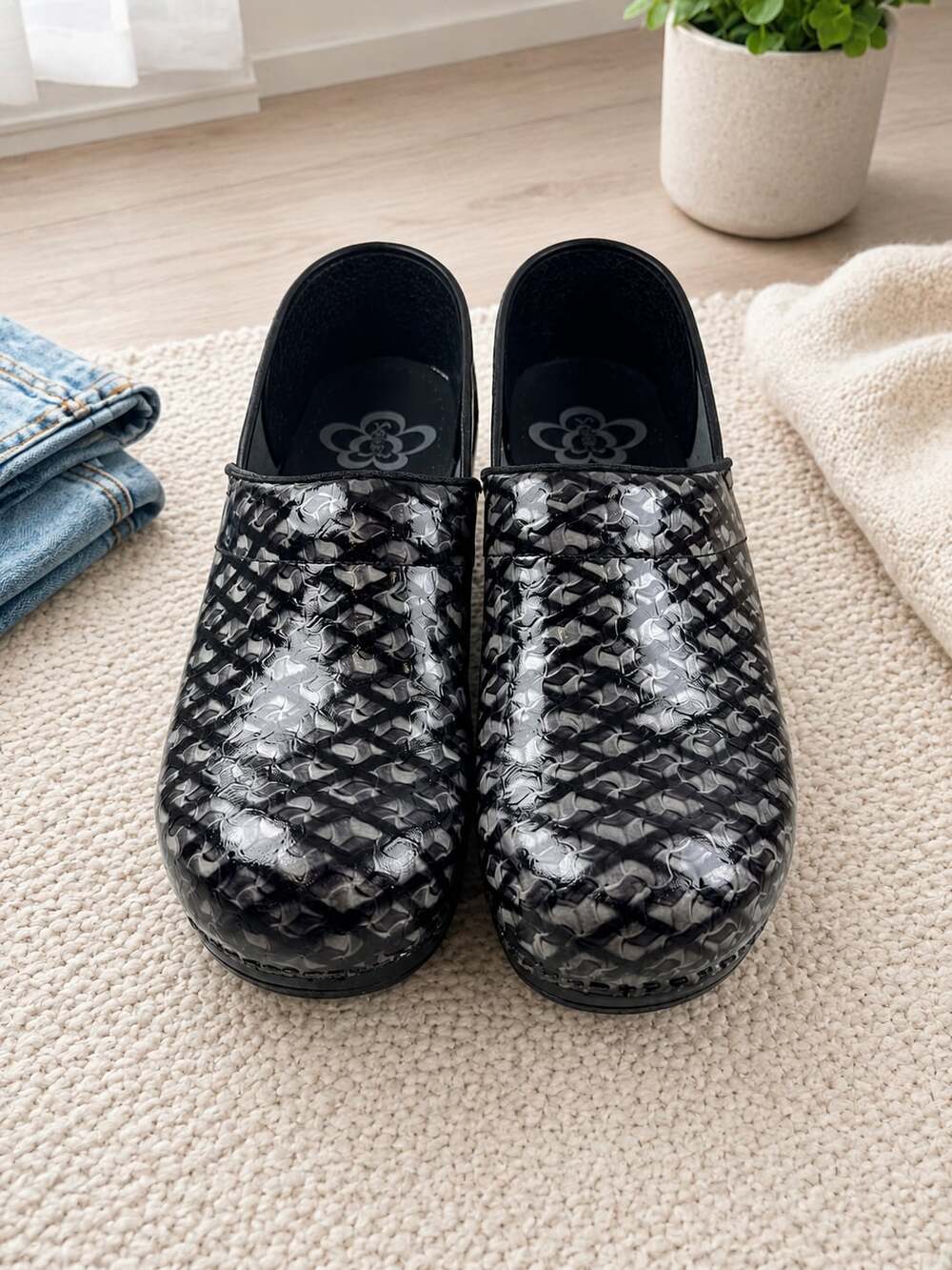 Sanita Dory Patent Leather Clogs EU 42 Black White Snake Print Professional
